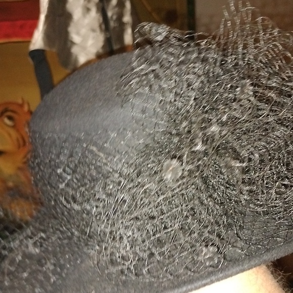 Vintage Oscar de la Renta Millinery - Picture 8 of 9